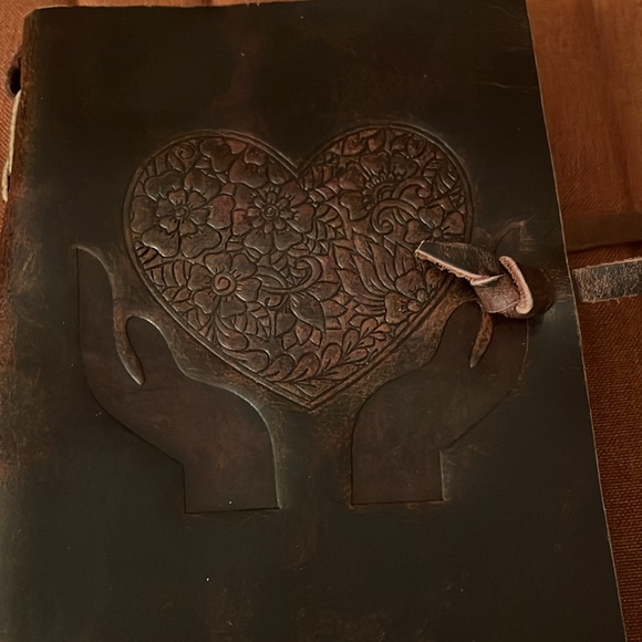 Leather bound parchment journal - Picture 3 of 4